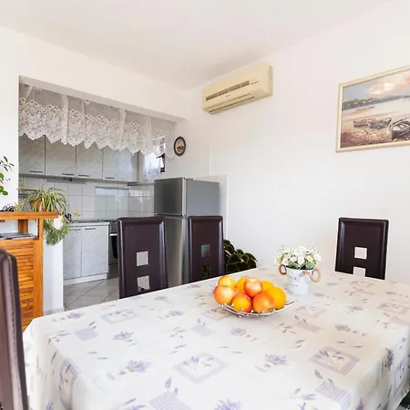 With Parking Space Kastel Stafilic, - 24918 Apartmán *